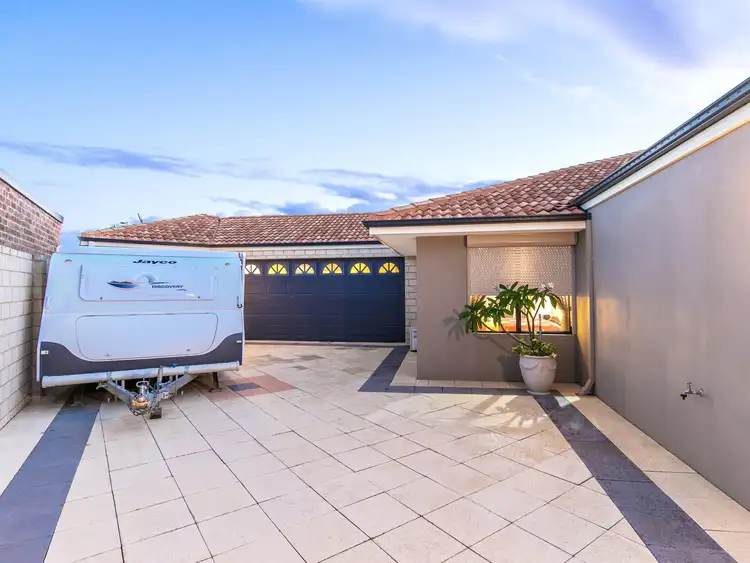 Second view of Homely house listing, 37 Riviera Vista, Port Kennedy WA 6172