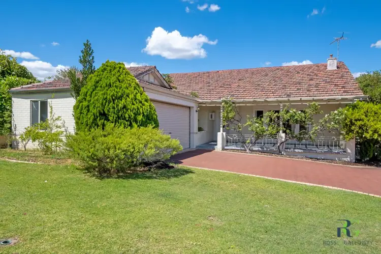 7 Coleman Crescent, Melville WA 6156