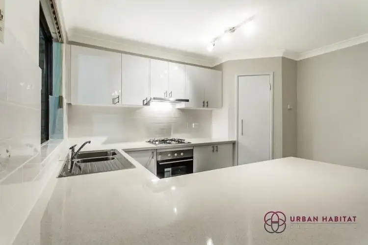 16 Cimbor Way, Parmelia WA 6167