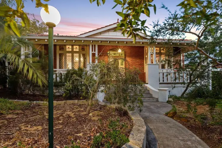 26 Dalgety Street, East Fremantle WA 6158