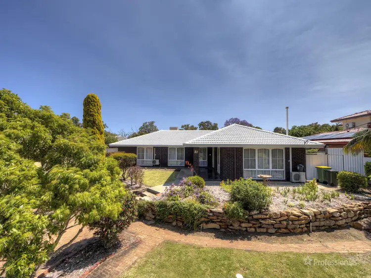 21 Abbott Way, Swan View WA 6056