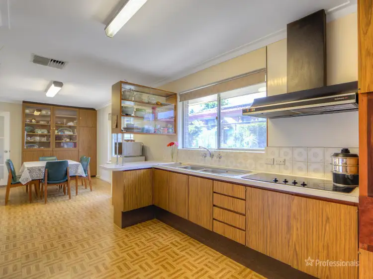 Second view of Homely house listing, 21 Abbott Way, Swan View WA 6056
