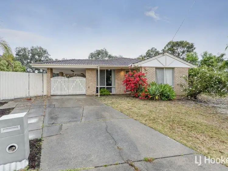 Second view of Homely house listing, 31 Parakeela Grove, Maddington WA 6109