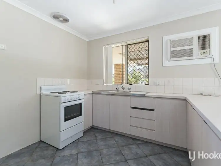 Fourth view of Homely house listing, 31 Parakeela Grove, Maddington WA 6109