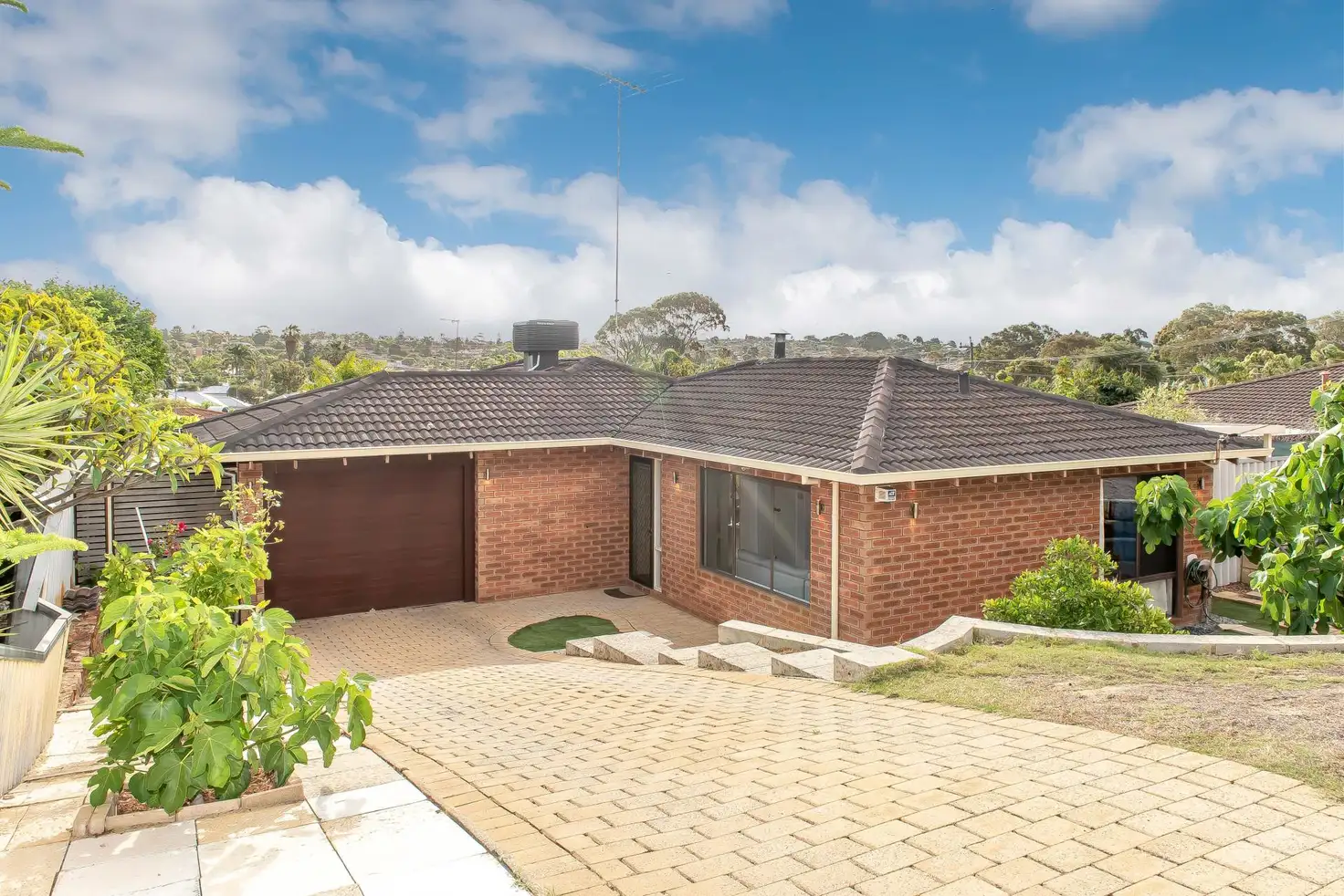 Main view of Homely house listing, 4 Harrier Way, Beldon WA 6027