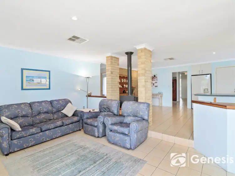 Fifth view of Homely house listing, 11 Argyll Close, Camillo WA 6111