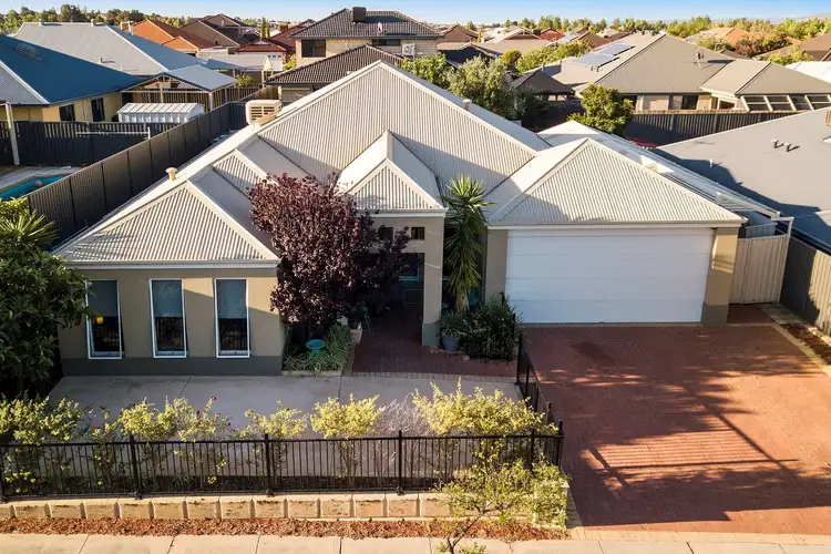 11 Dulegal Way, Aveley WA 6069