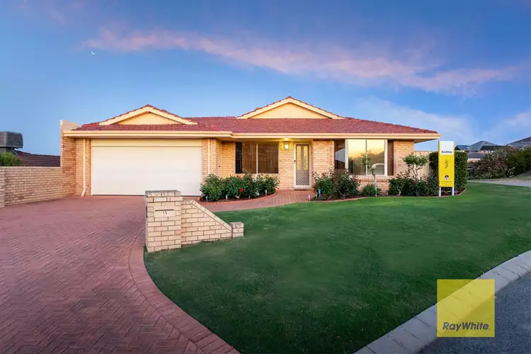 15 Finsbury View, Landsdale WA 6065