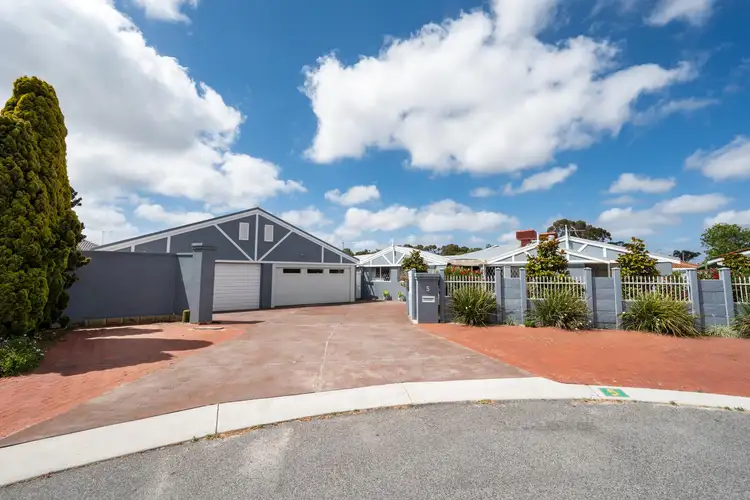 5 The Grove, Woodvale WA 6026