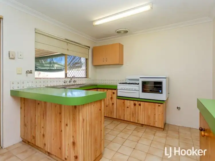 Second view of Homely house listing, 7 Farnham Place, Gosnells WA 6110