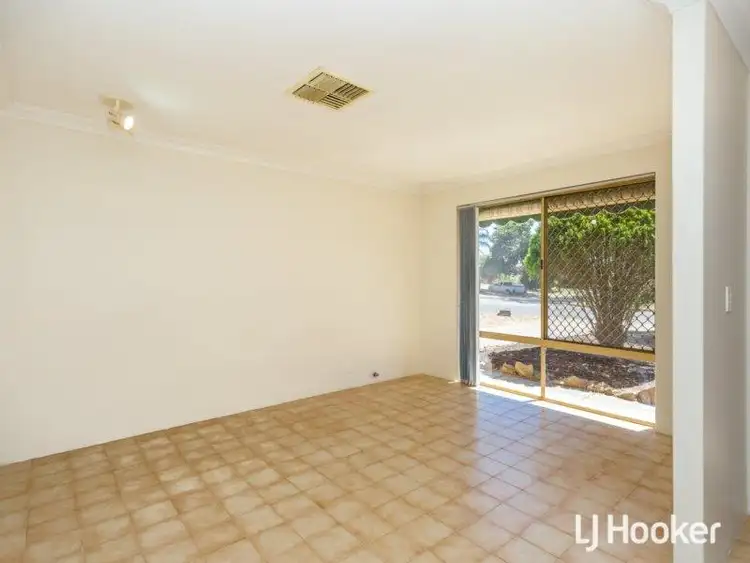 Fifth view of Homely house listing, 7 Farnham Place, Gosnells WA 6110