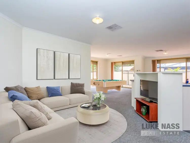 24 Dunn Close, Seville Grove WA 6112