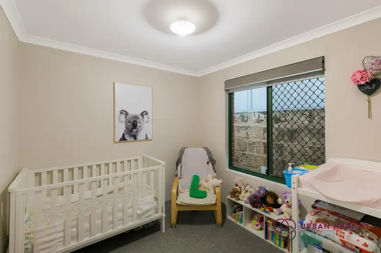 Sixth view of Homely house listing, 8 Hueston Lookout, Leda WA 6170