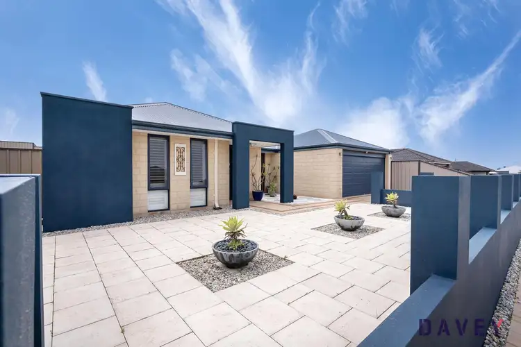 10 Cairo Way, Wanneroo WA 6065