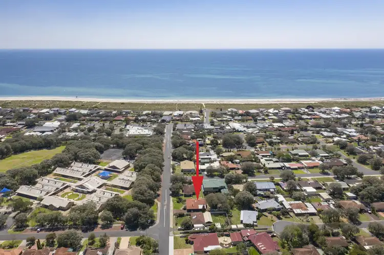 16 Armitage Drive, Geographe WA 6280