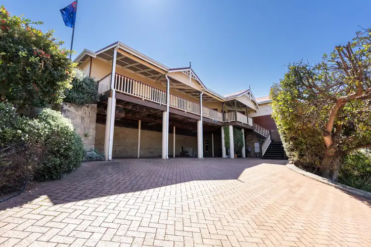 56 Kempenfeldt Avenue, Sorrento WA 6020