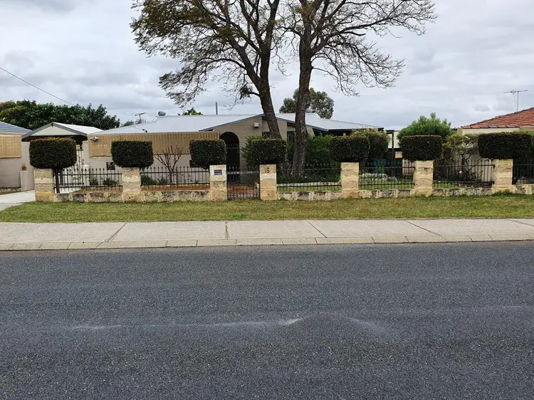 16 Blanchard Road, Swan View WA 6056