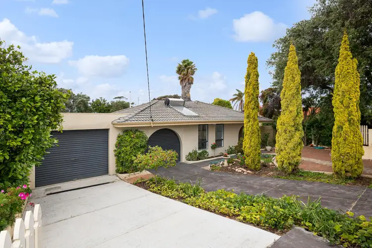 16 Oxley Avenue, Padbury WA 6025