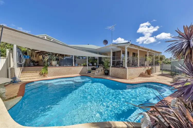 29 Carina Circle, Halls Head WA 6210