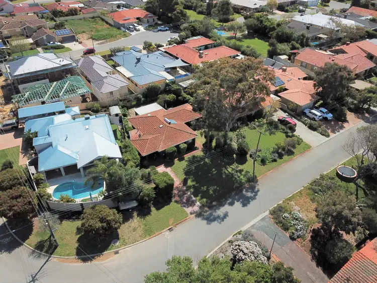 23 Halgania Way, Duncraig WA 6023