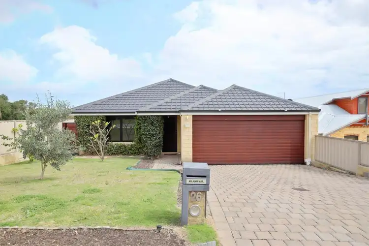 26 Capri Leone Way, Sinagra WA 6065