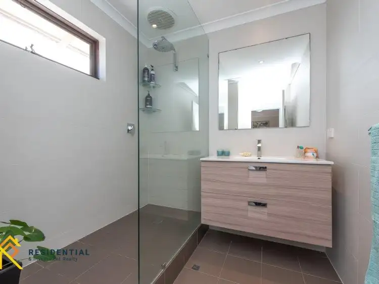 Fourth view of Homely unit listing, 4/30 North Beach Road, North Beach WA 6020