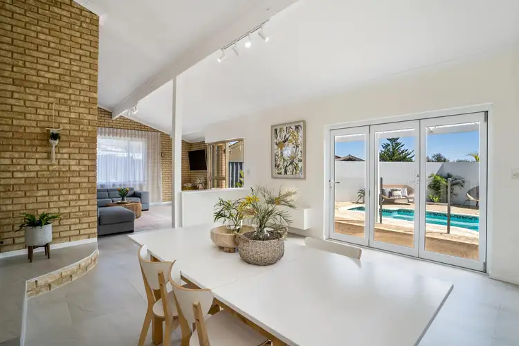 4 Ray Court, Sorrento WA 6020