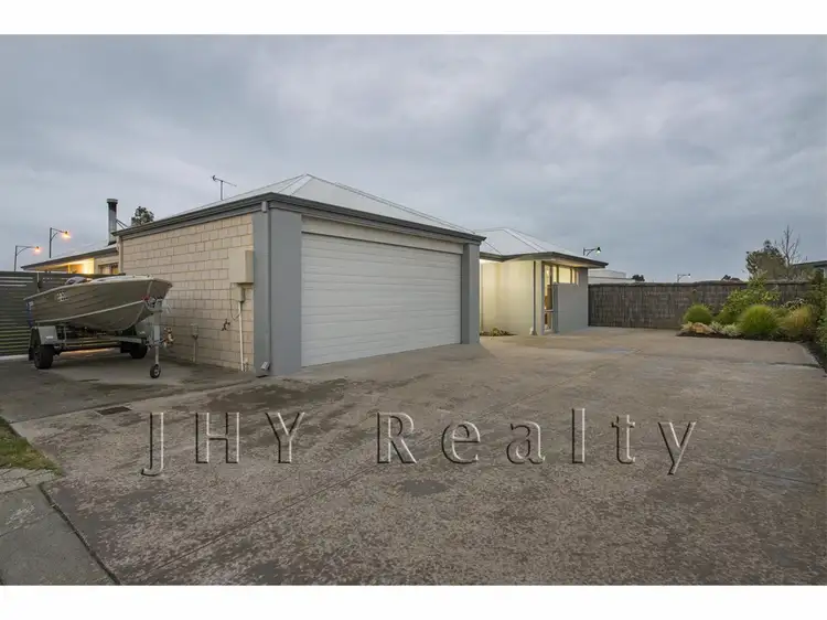 17 Bandon Loop, Dunsborough WA 6281