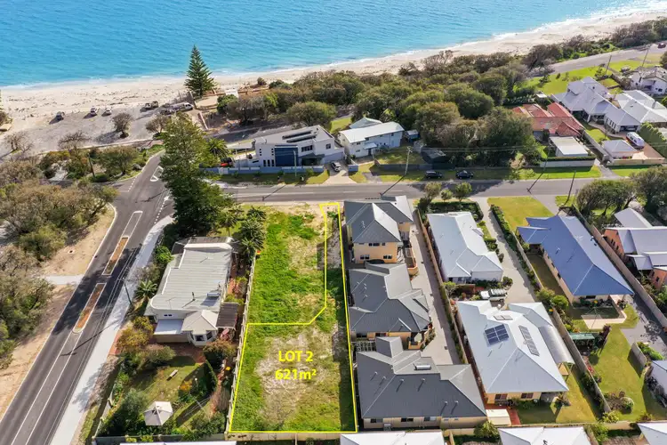 2/4 Thomas Street, West Busselton WA 6280