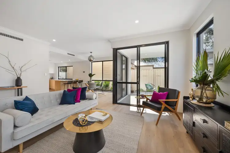 4/174 Leake Street, Belmont WA 6104