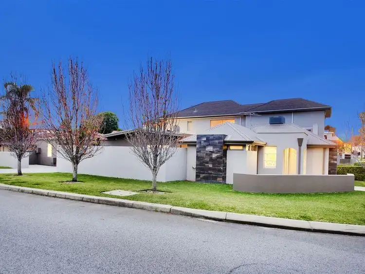 33 Hayes Avenue, Yokine WA 6060