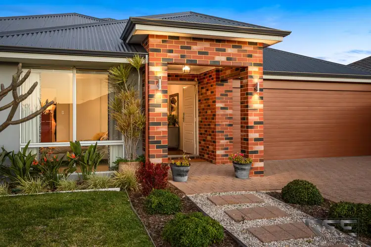 2 Wildflower View, Piara Waters WA 6112