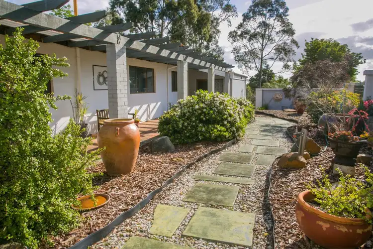 108 Old York Road, Greenmount WA 6056