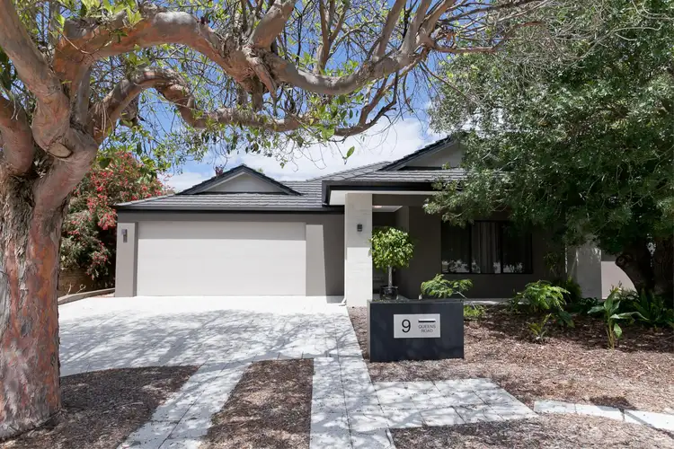 9 Queens Road, Mount Pleasant WA 6153