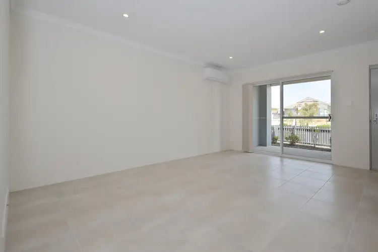 Sixth view of Homely unit listing, 2/114 Piazza Link, Alkimos WA 6038