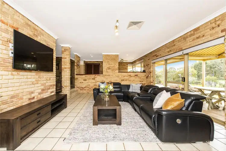 Fourth view of Homely house listing, 2 Leahy Court, Leeming WA 6149