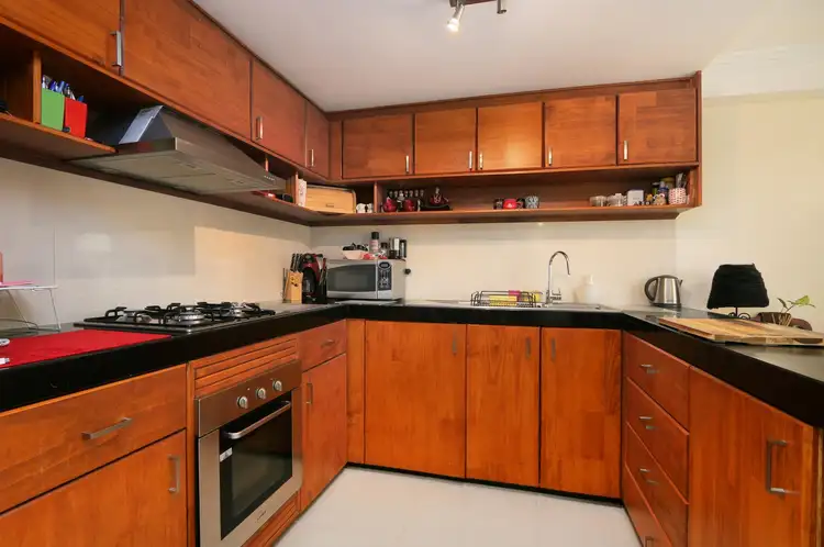 2/25 Dale Road, Armadale WA 6112
