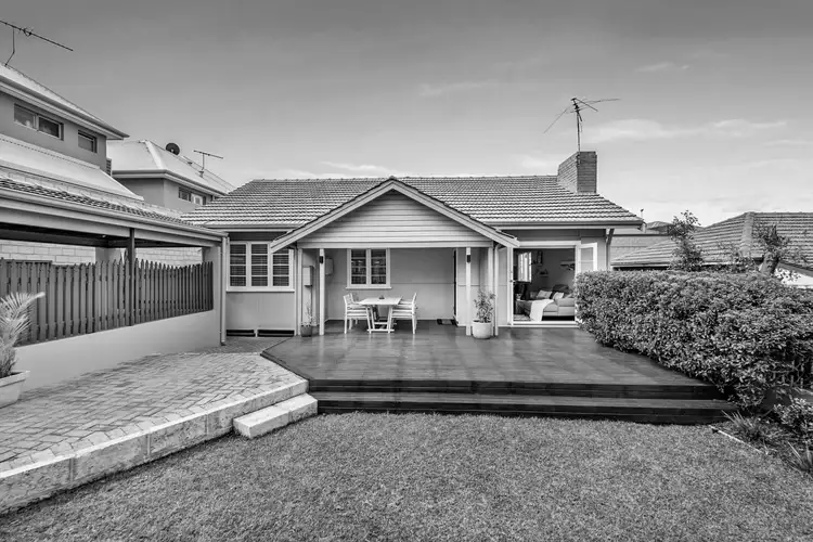 192 Woodside Street, Doubleview WA 6018