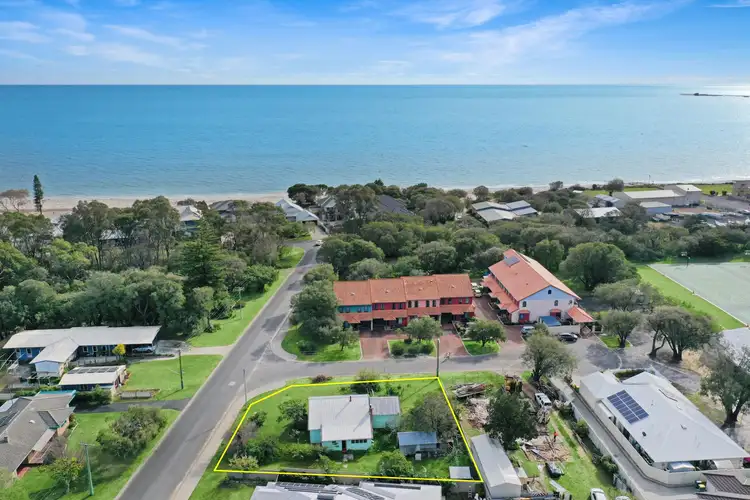 2 Swan Street, West Busselton WA 6280