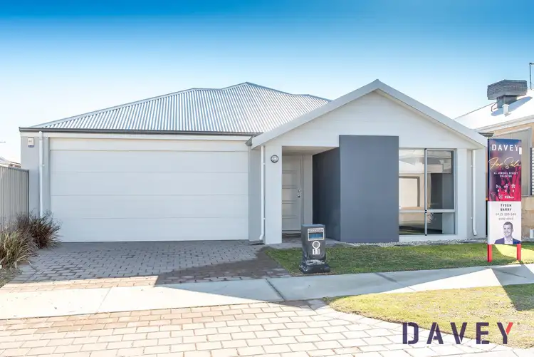 11 Jonquil Street, Eglinton WA 6034
