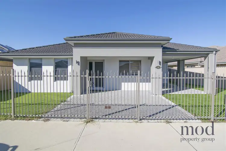 23 Calvera Gardens, Piara Waters WA 6112