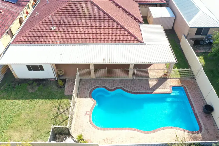 8 Bullfinch Way, Ballajura WA 6066