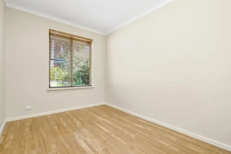 Seventh view of Homely house listing, 5 Charrington Court, Leeming WA 6149