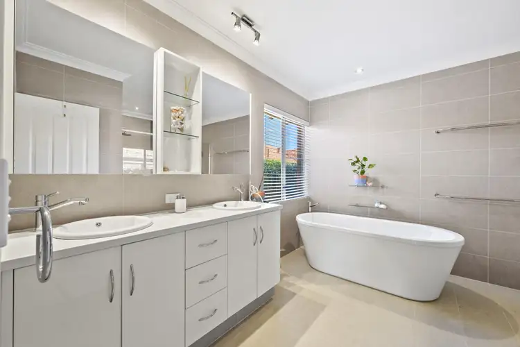 Fourth view of Homely house listing, 6 Kareela Court, Duncraig WA 6023