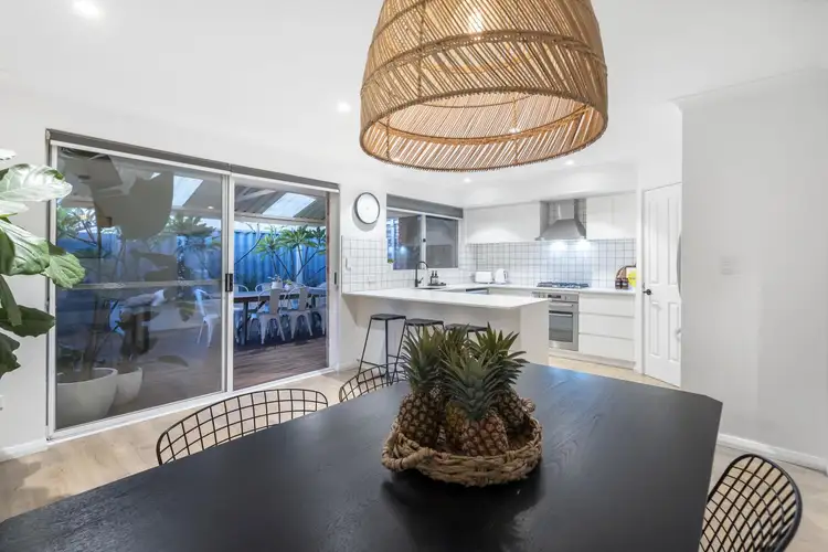 2/257 Grand Promenade, Doubleview WA 6018