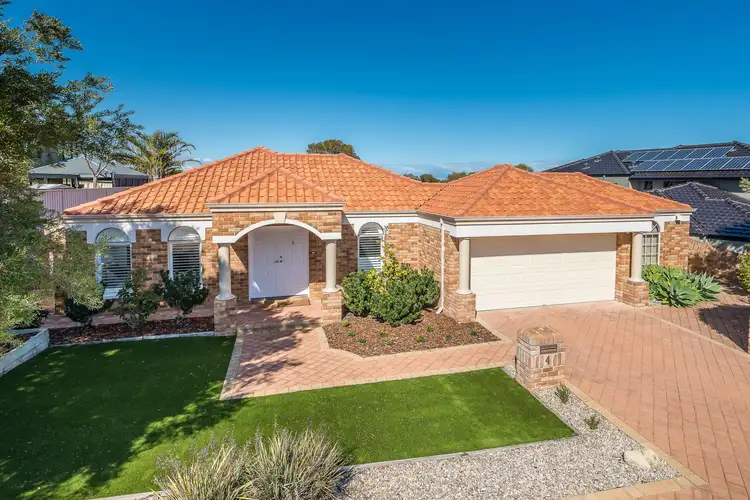 4 St Thomas Loop, Iluka WA 6028