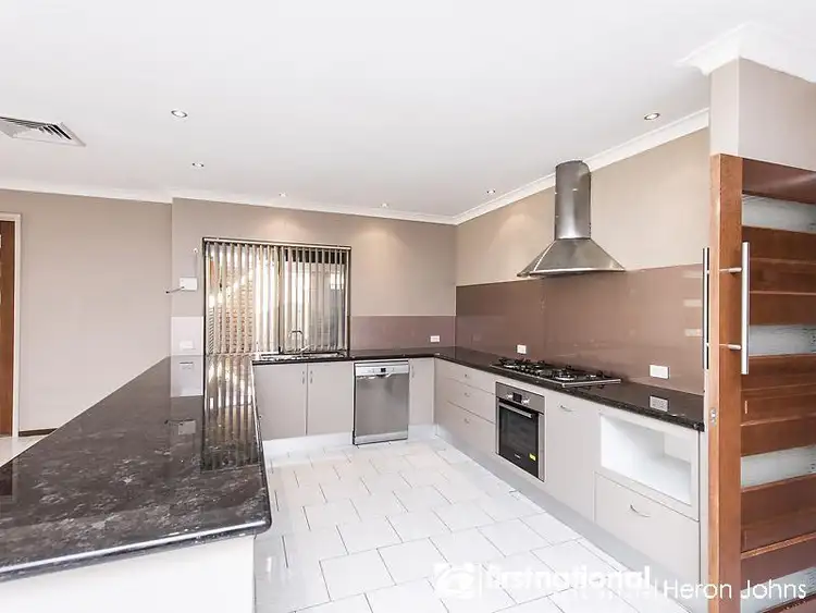 7 Waltham Court, Bateman WA 6150