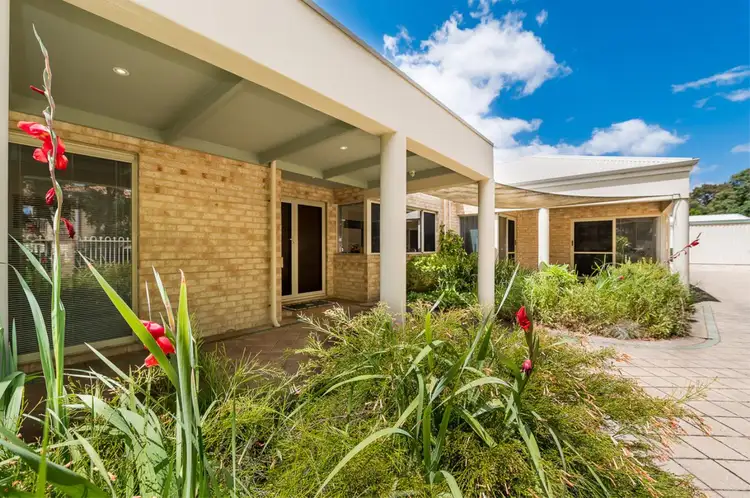 102 Riverside Drive, South Guildford WA 6055