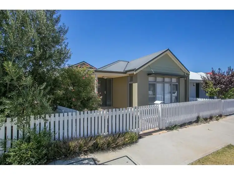 5 Essence Bend, Atwell WA 6164