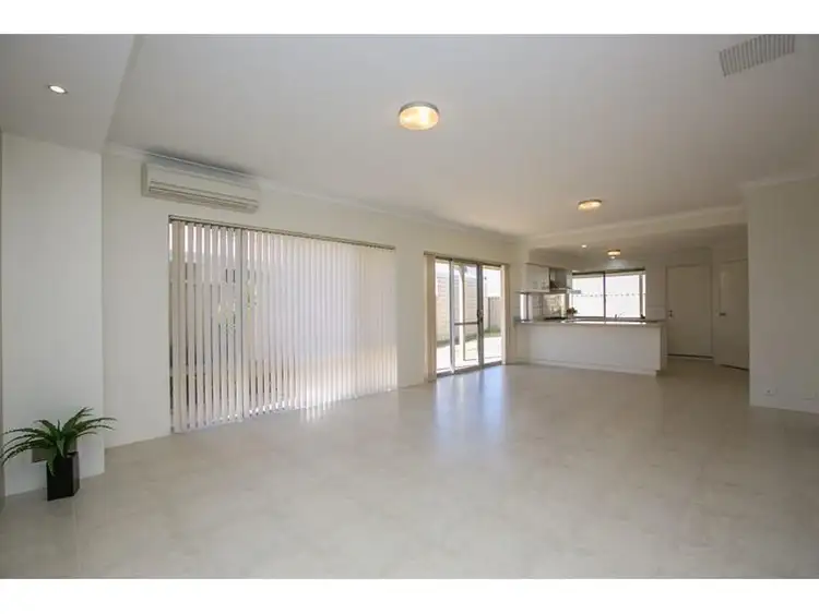 Second view of Homely house listing, 5 Essence Bend, Atwell WA 6164